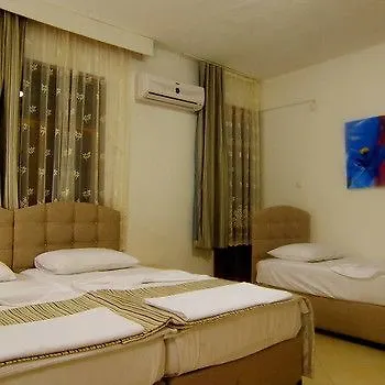 Ph 酒店 厄吕代尼兹